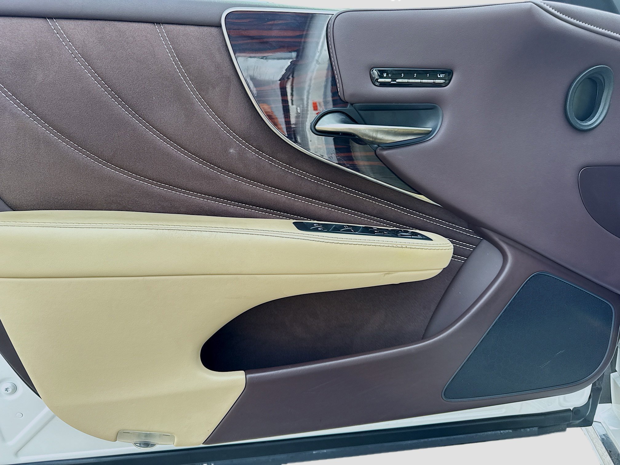 Used 2018 Lexus LS 500 w/ Luxury Package RWD image 22