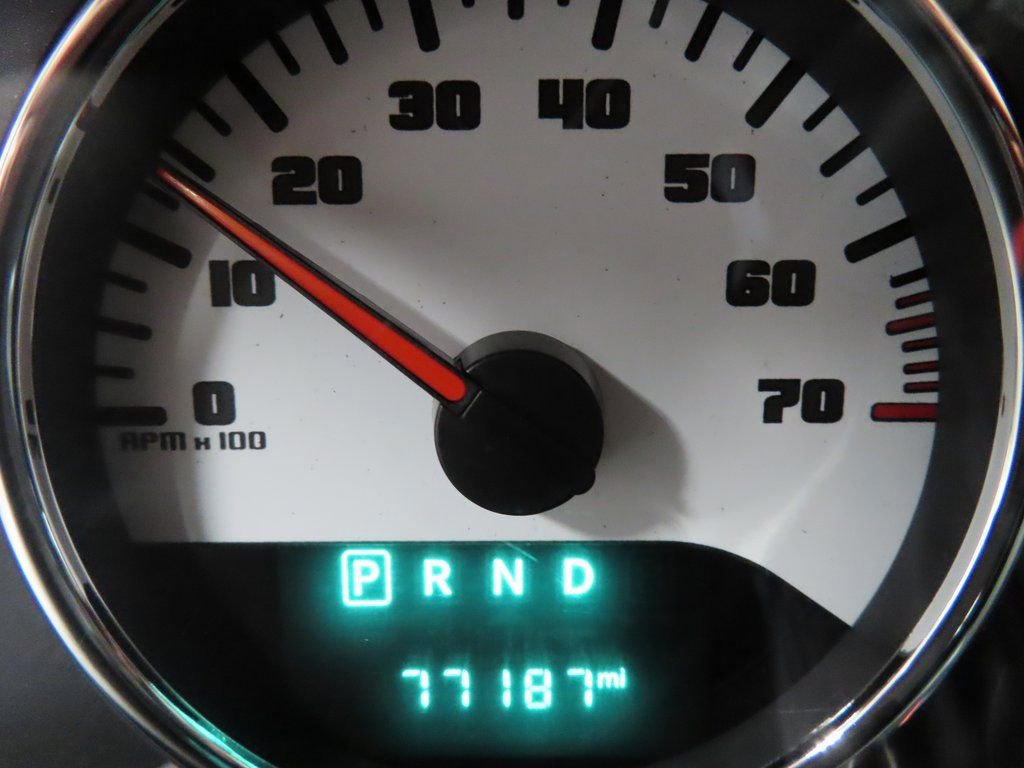 Used 2017 Jeep Wrangler Unlimited Sahara w/ Connectivity Group image 13