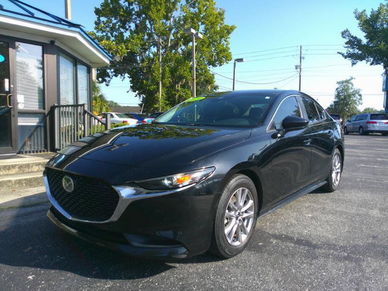 Used 2020 MAZDA MAZDA3 Sedan FWD image 2