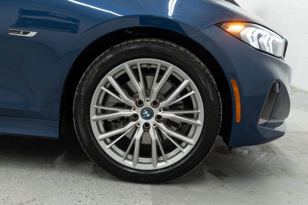 Used 2023 BMW 330e xDrive w/ Premium Package image 41