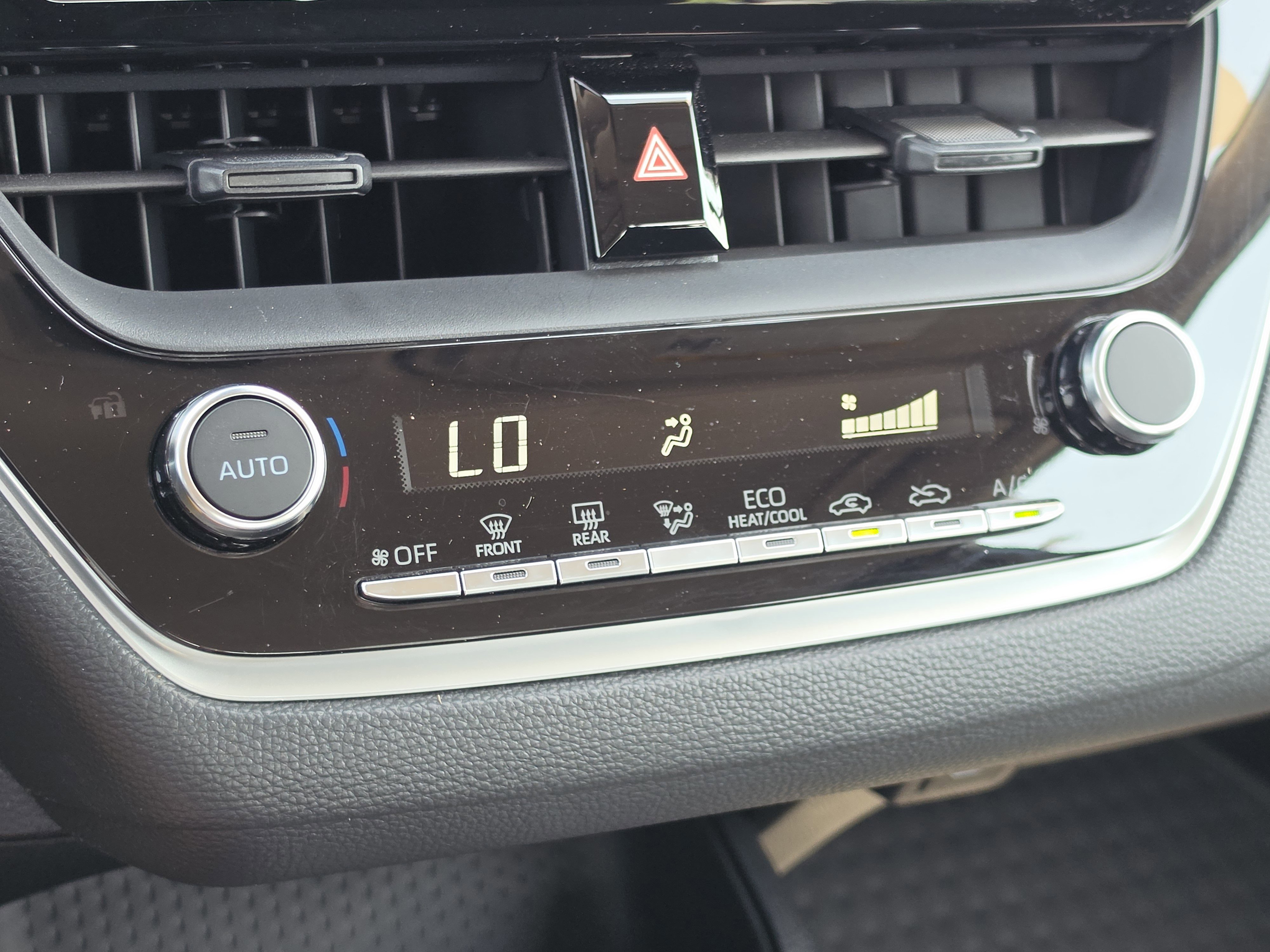 Used 2023 Toyota Corolla LE FWD image 21