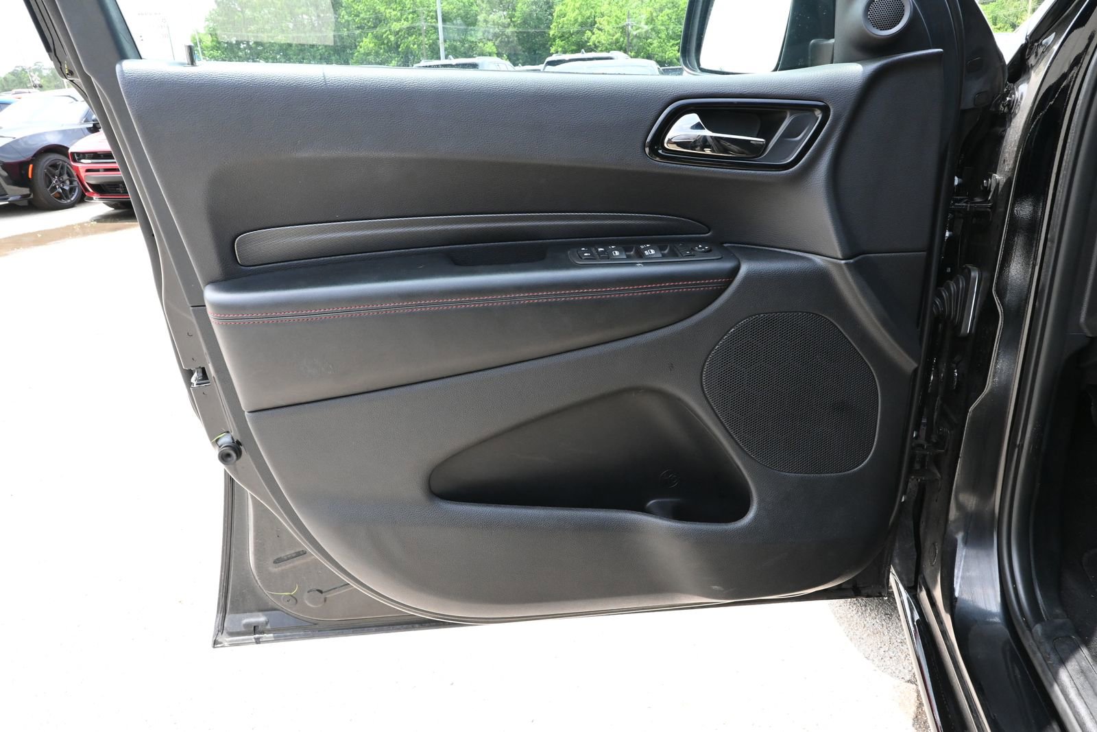 Used 2025 Dodge Durango GT RWD image 8