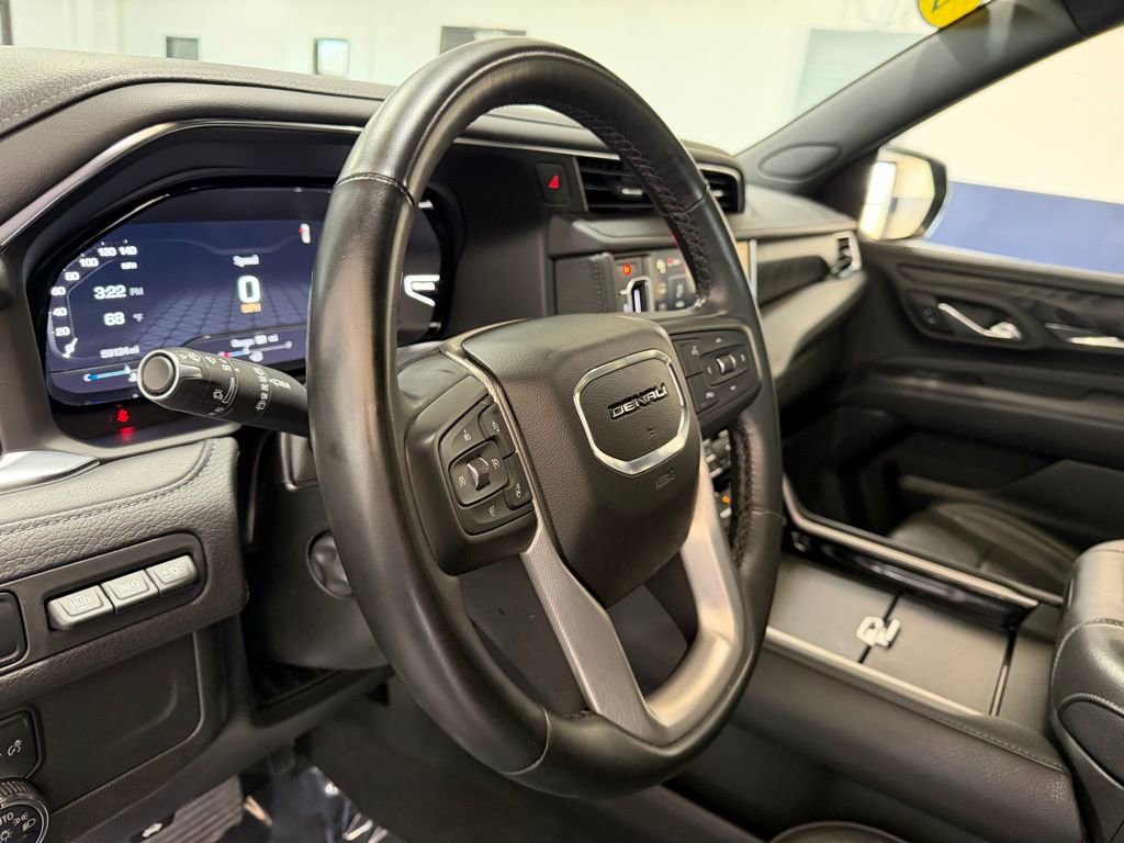 Used 2023 GMC Yukon Denali image 16