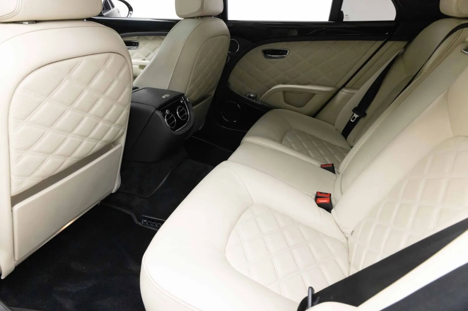 Used 2014 Bentley Mulsanne RWD image 36