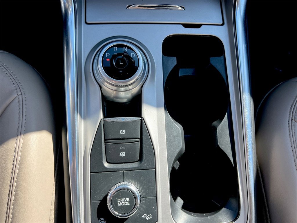 Used 2023 Ford Explorer XLT w/ Equipment Group 202A image 14