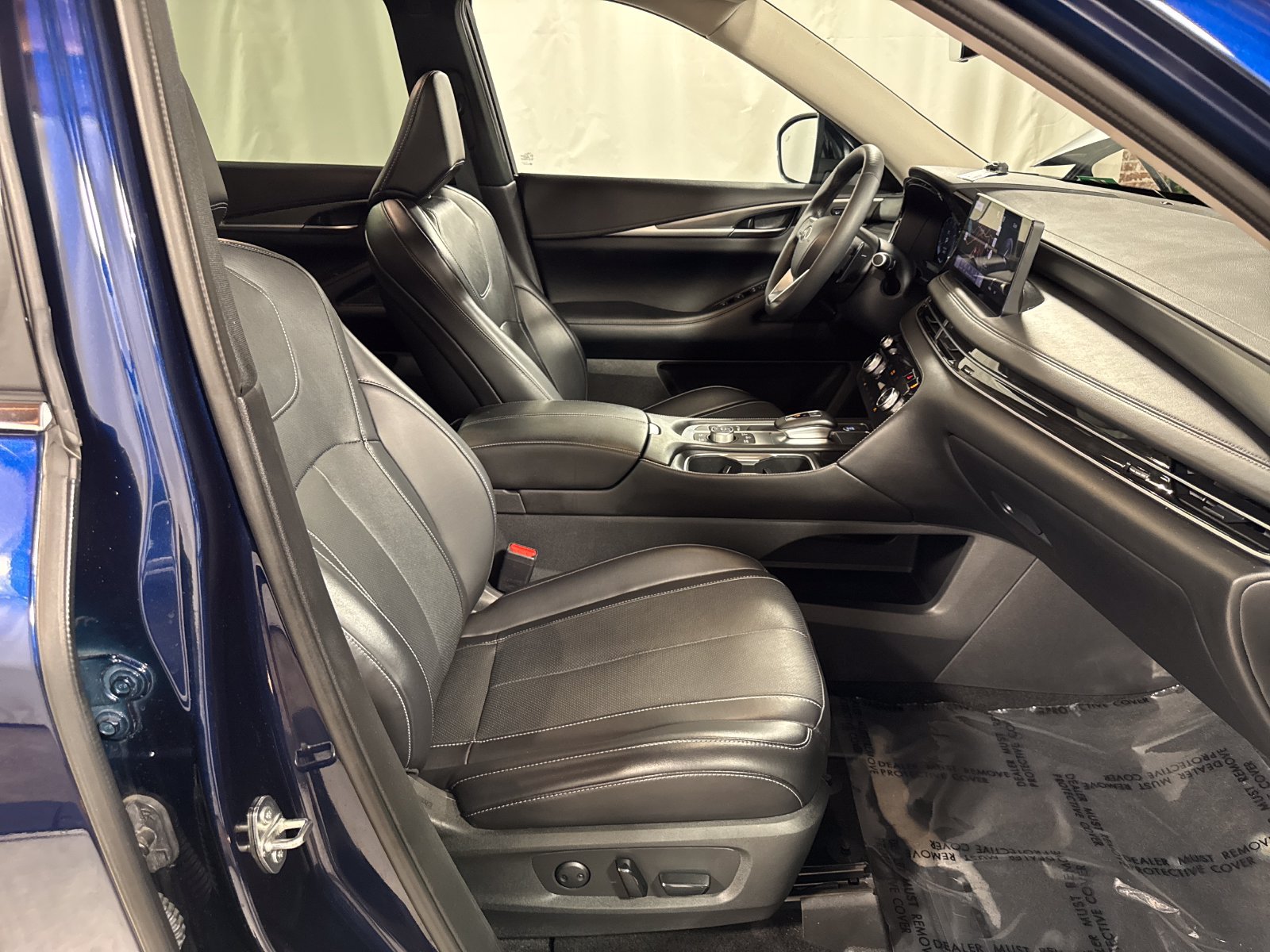 Used 2025 INFINITI QX60 Luxe AWD/4WD image 30