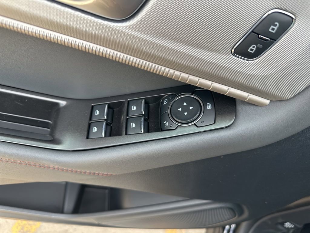 New 2026 Ford Explorer Active AWD/4WD image 12