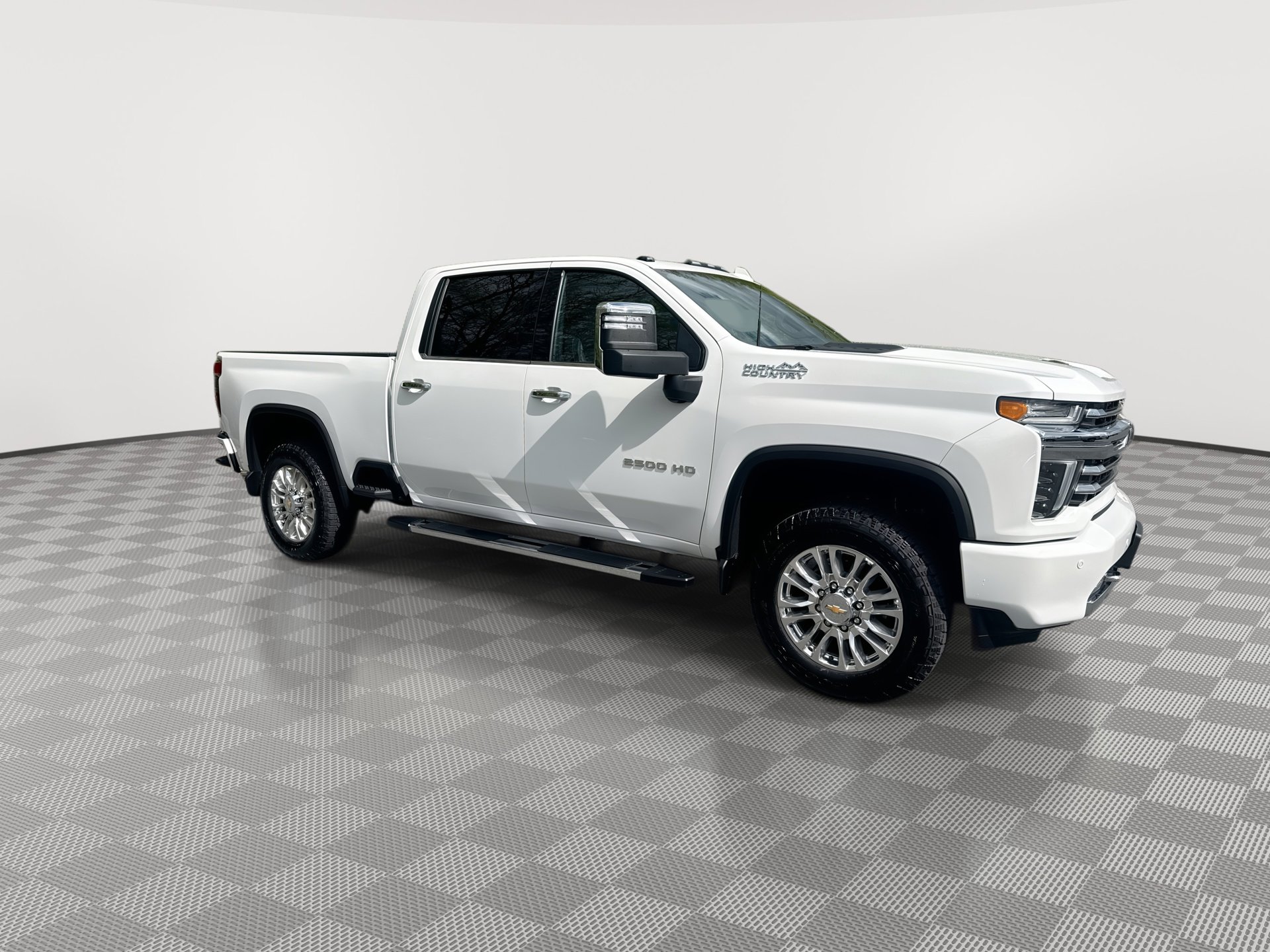 Certified 2022 Chevrolet Silverado 2500 High Country w/ Z71 Off-Road Package AWD/4WD image 2