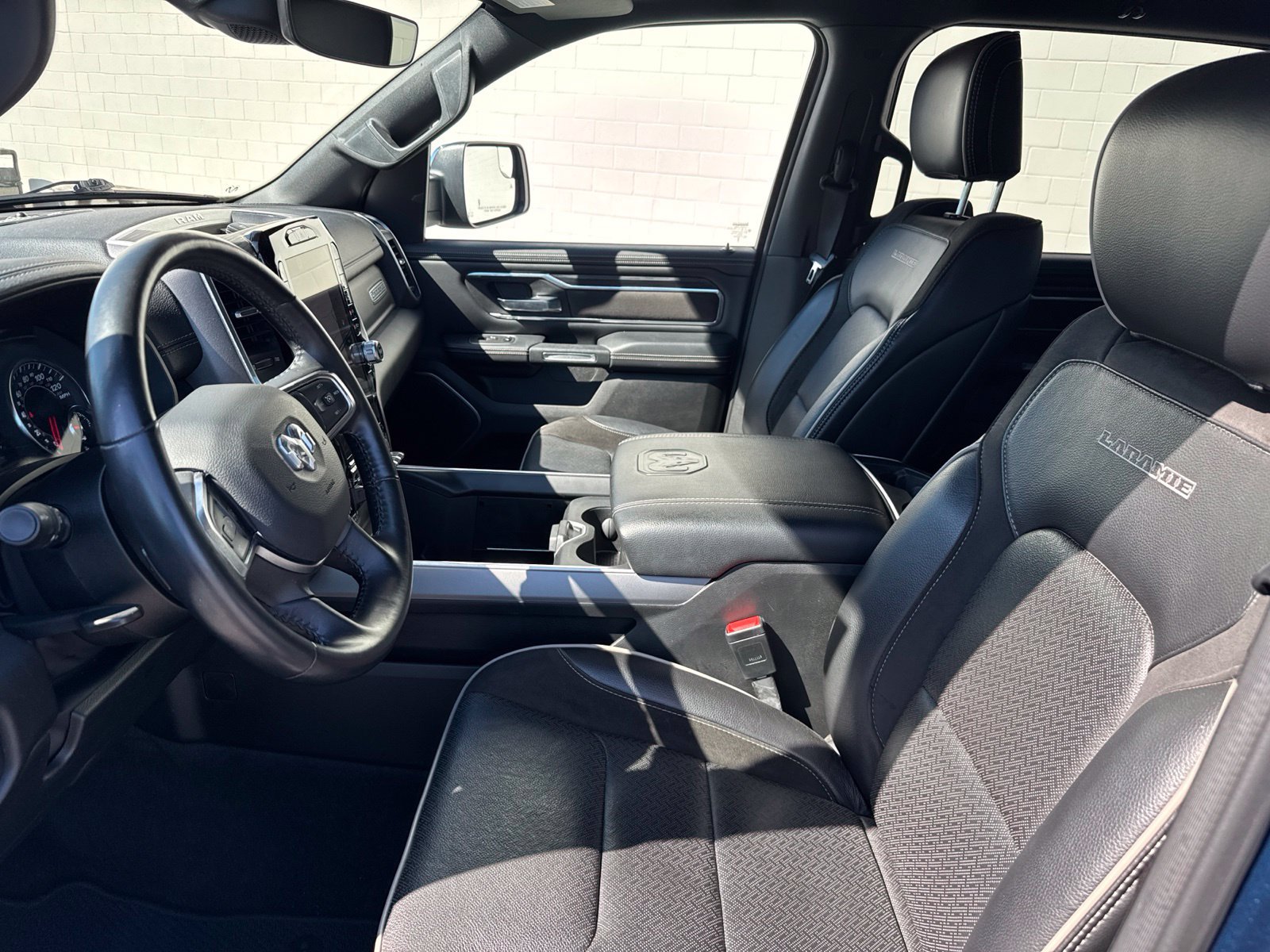 Used 2023 RAM 1500 Laramie AWD/4WD image 21