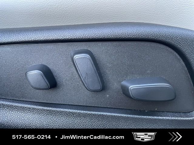 Certified 2023 Cadillac XT4 Luxury w/ Cold Weather Package image 14