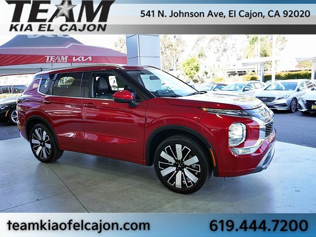 Used 2025 Mitsubishi Outlander SEL image 9