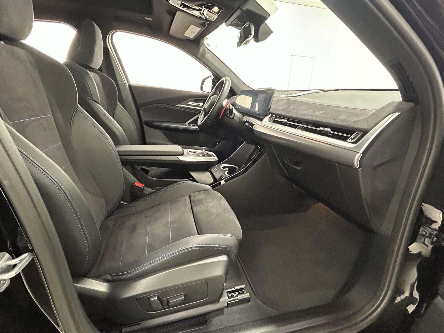 Used 2025 BMW X2 M35i image 39