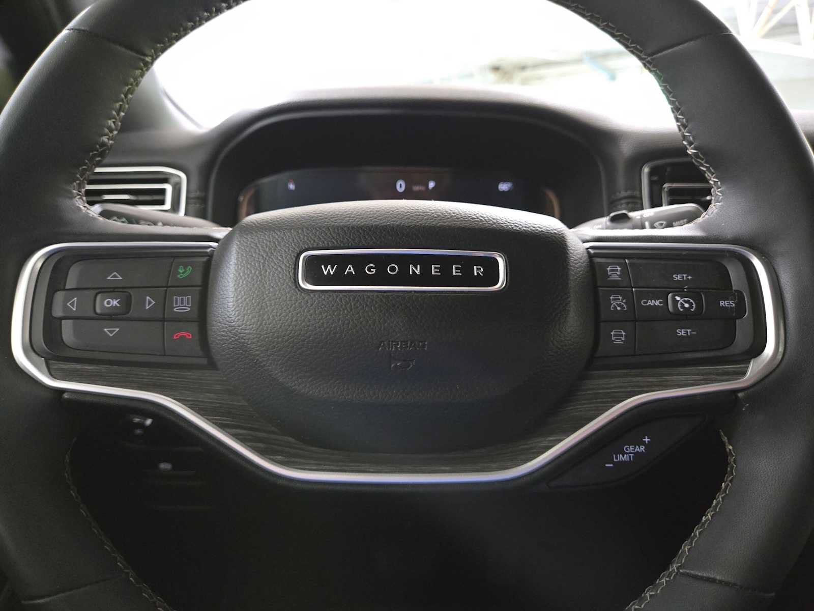 Used 2024 Jeep Wagoneer Series II AWD/4WD image 23