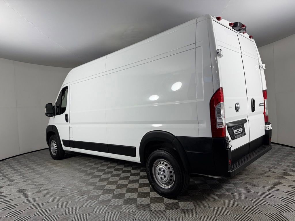 Used 2026 RAM ProMaster 2500 w/ Convenience Group FWD image 9