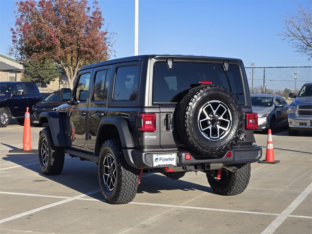 Used 2025 Jeep Wrangler Unlimited Rubicon w/ Technology Group image 6