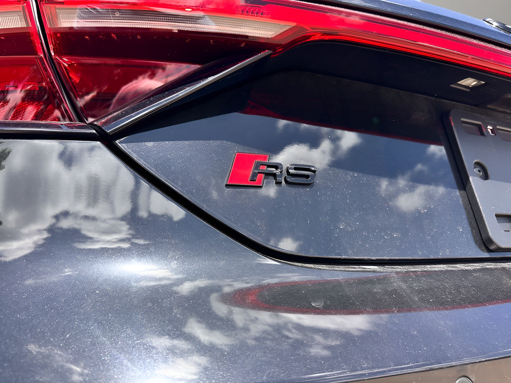 Used 2023 Audi RS e-tron GT w/ Carbon Performance Package AWD/4WD image 26
