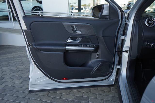 Used 2021 Mercedes-Benz GLA 250 image 16