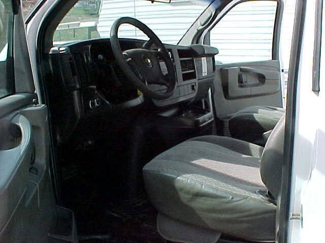 Used 2013 Chevrolet Express 3500 w/ Express Access Plus Package RWD image 20