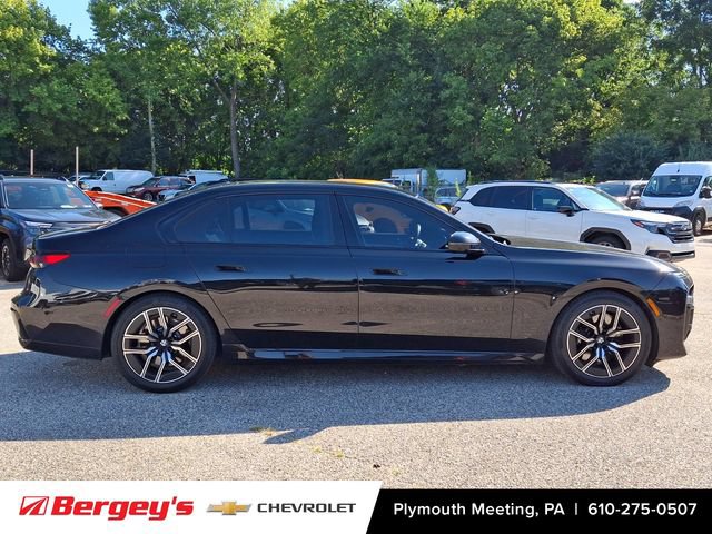 Used 2026 BMW 740i xDrive AWD/4WD image 9