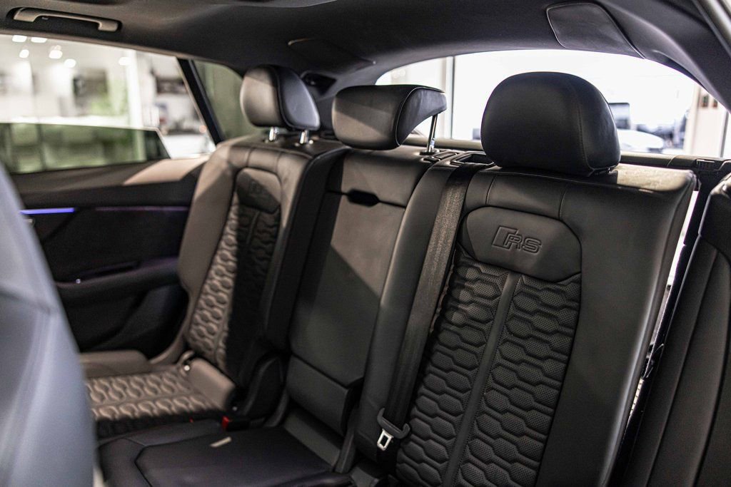 Used 2022 Audi RS Q8 w/ Carbon Optic Package image 34