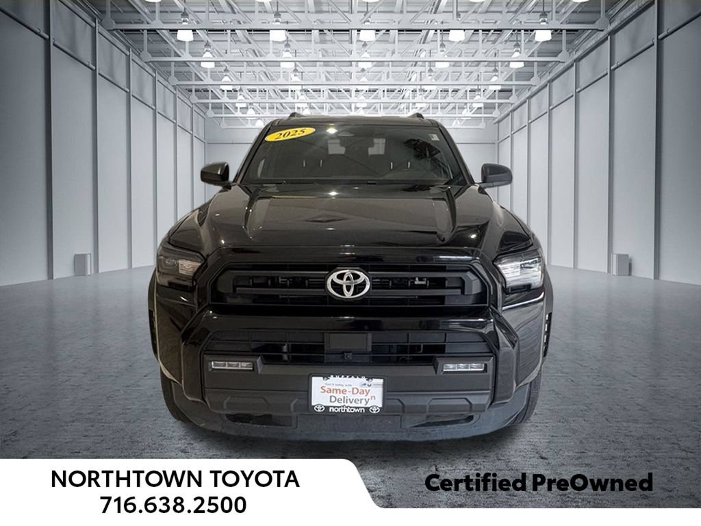 Used 2025 Toyota 4Runner SR5 AWD/4WD image 4