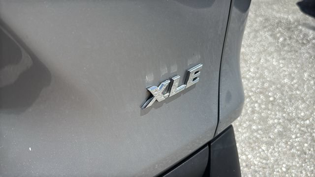 Used 2022 Toyota RAV4 XLE Premium FWD image 8