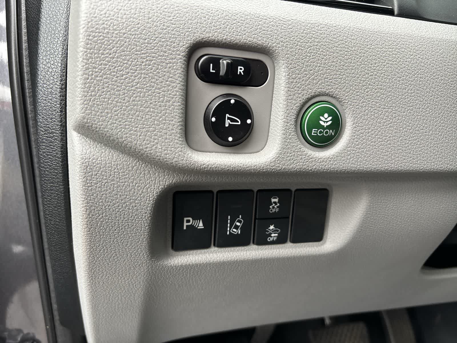 Used 2017 Honda Pilot Elite image 12