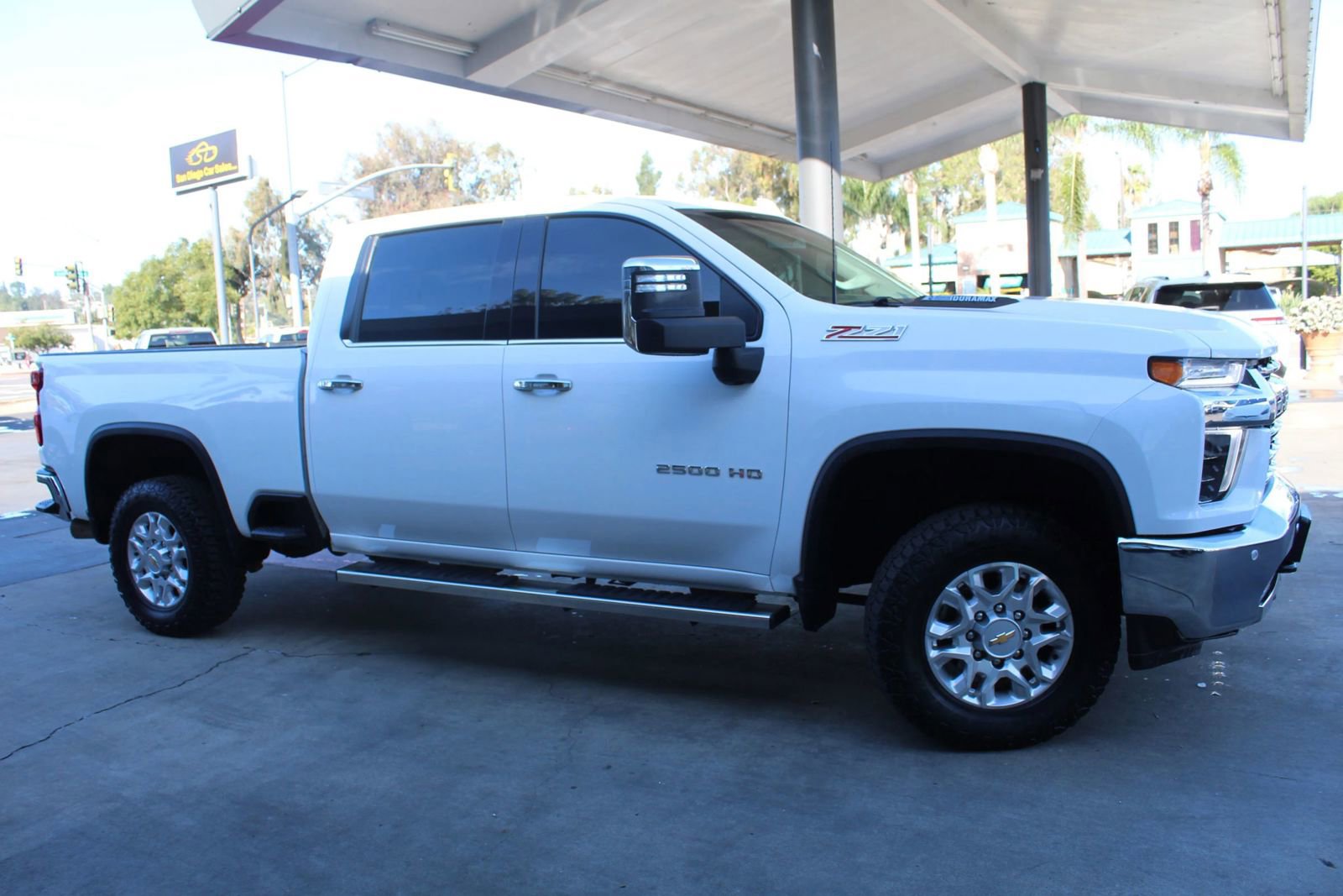 Used 2023 Chevrolet Silverado 2500 LTZ w/ LTZ Plus Package image 6