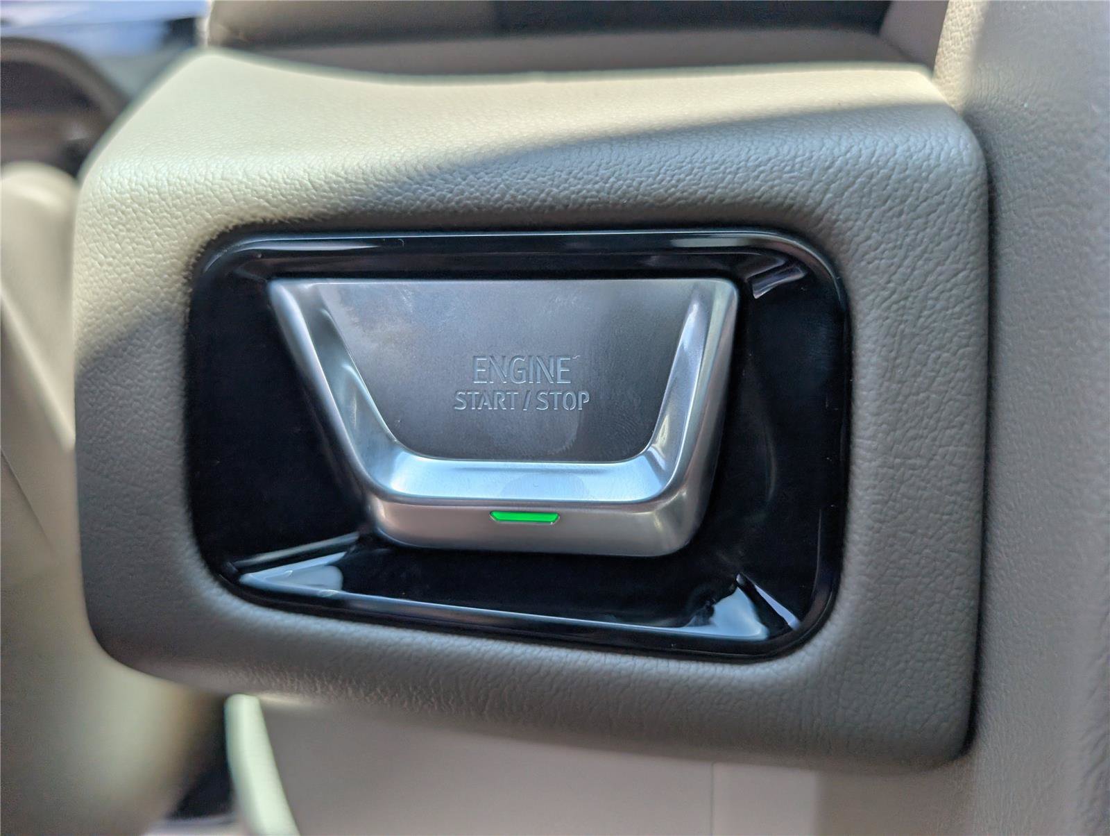 New 2026 GMC Yukon Denali w/ Sun & Power Step Package RWD image 53