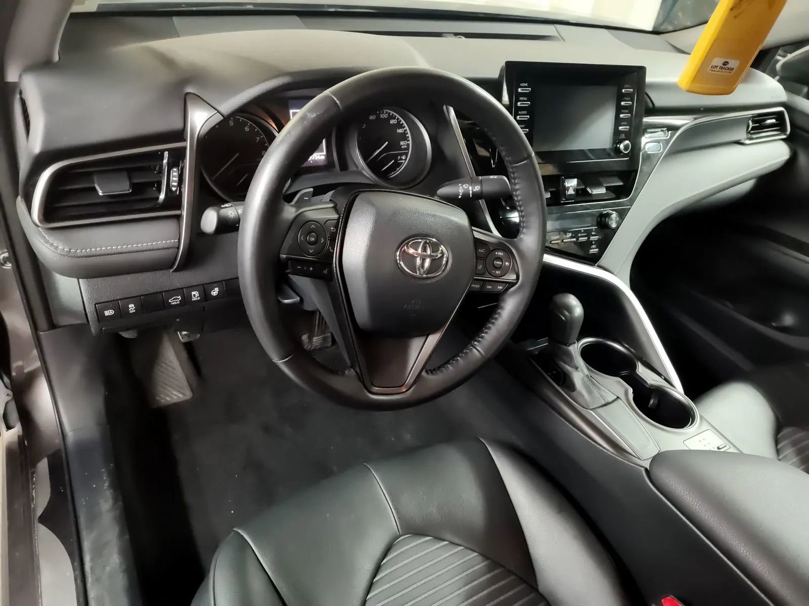 Used 2024 Toyota Camry SE FWD image 6