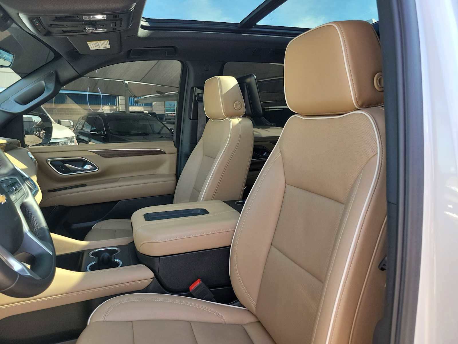 Used 2024 Chevrolet Tahoe Premier w/ Advanced Technology Package image 11