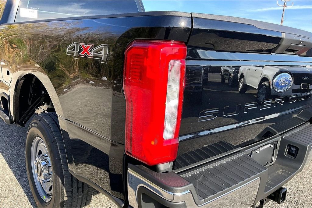 New 2026 Ford F250 XL w/ XL Chrome Package image 14
