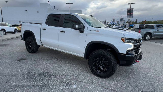 Used 2023 Chevrolet Silverado 1500 ZR2 w/ Technology Package image 2