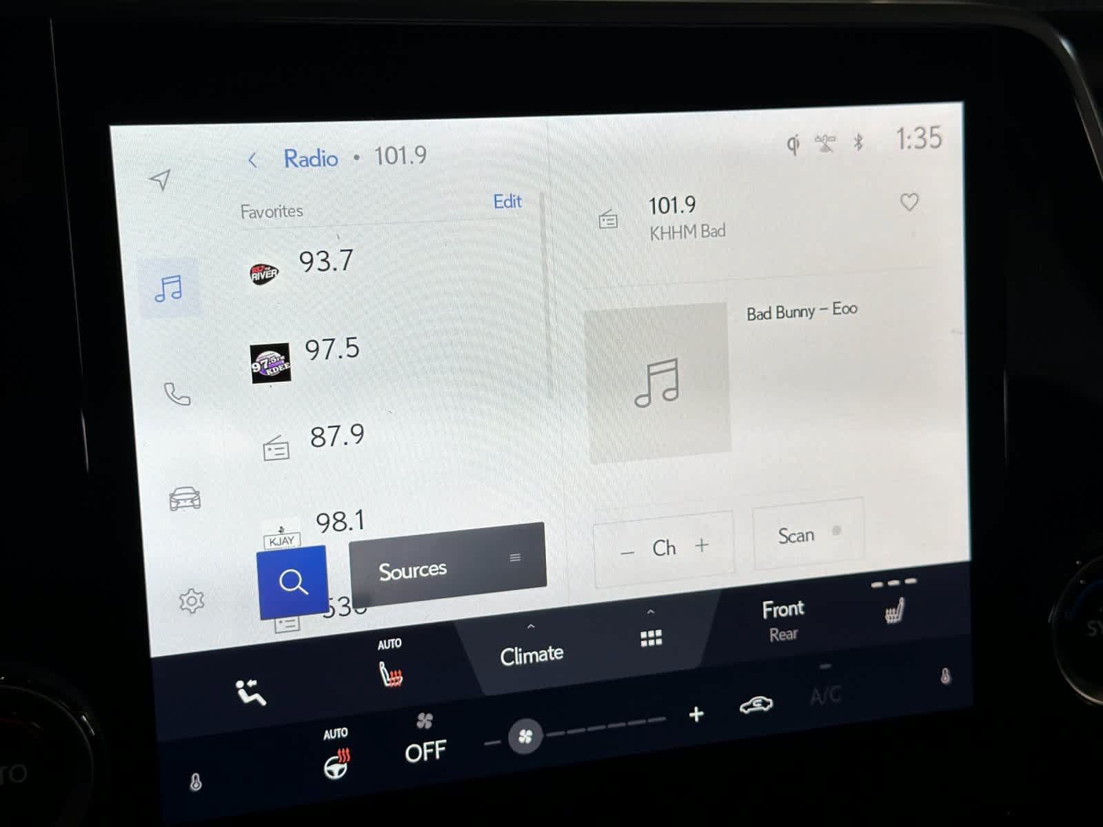 Certified 2024 Lexus RX 350 FWD w/ Technology Package image 19
