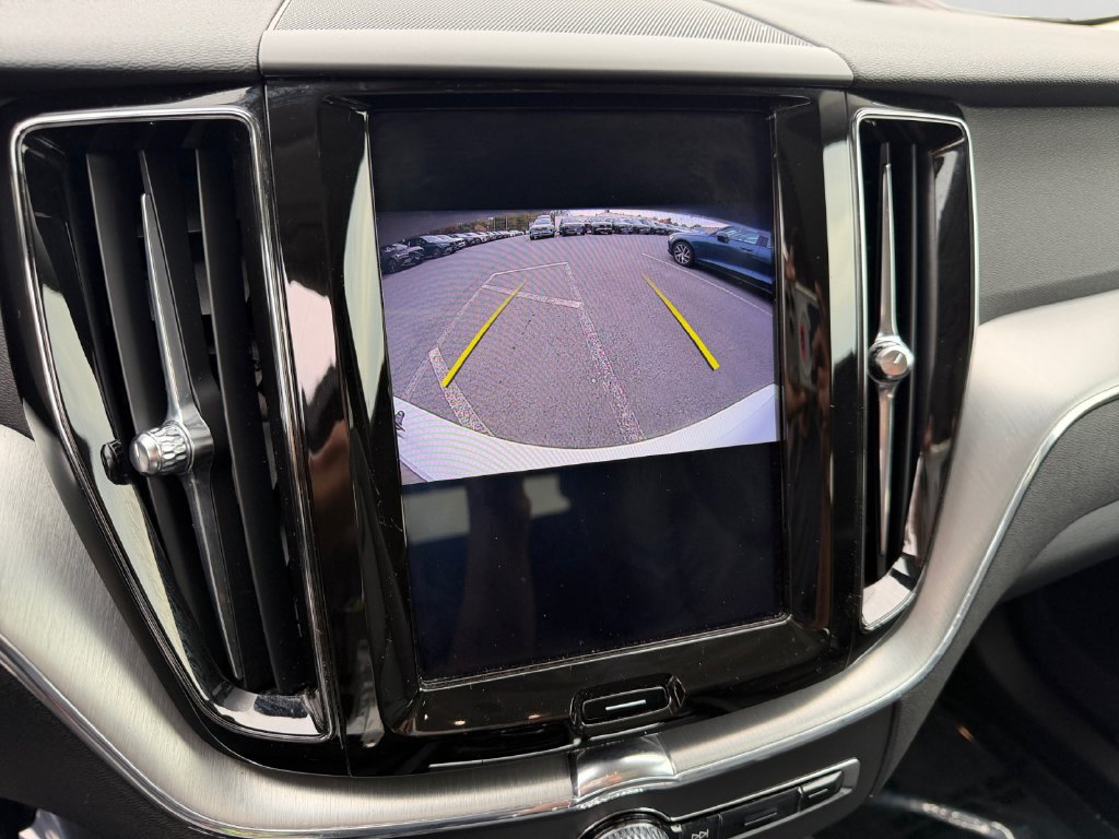 Used 2019 Volvo XC60 T5 Momentum w/ Premium Package AWD/4WD image 22