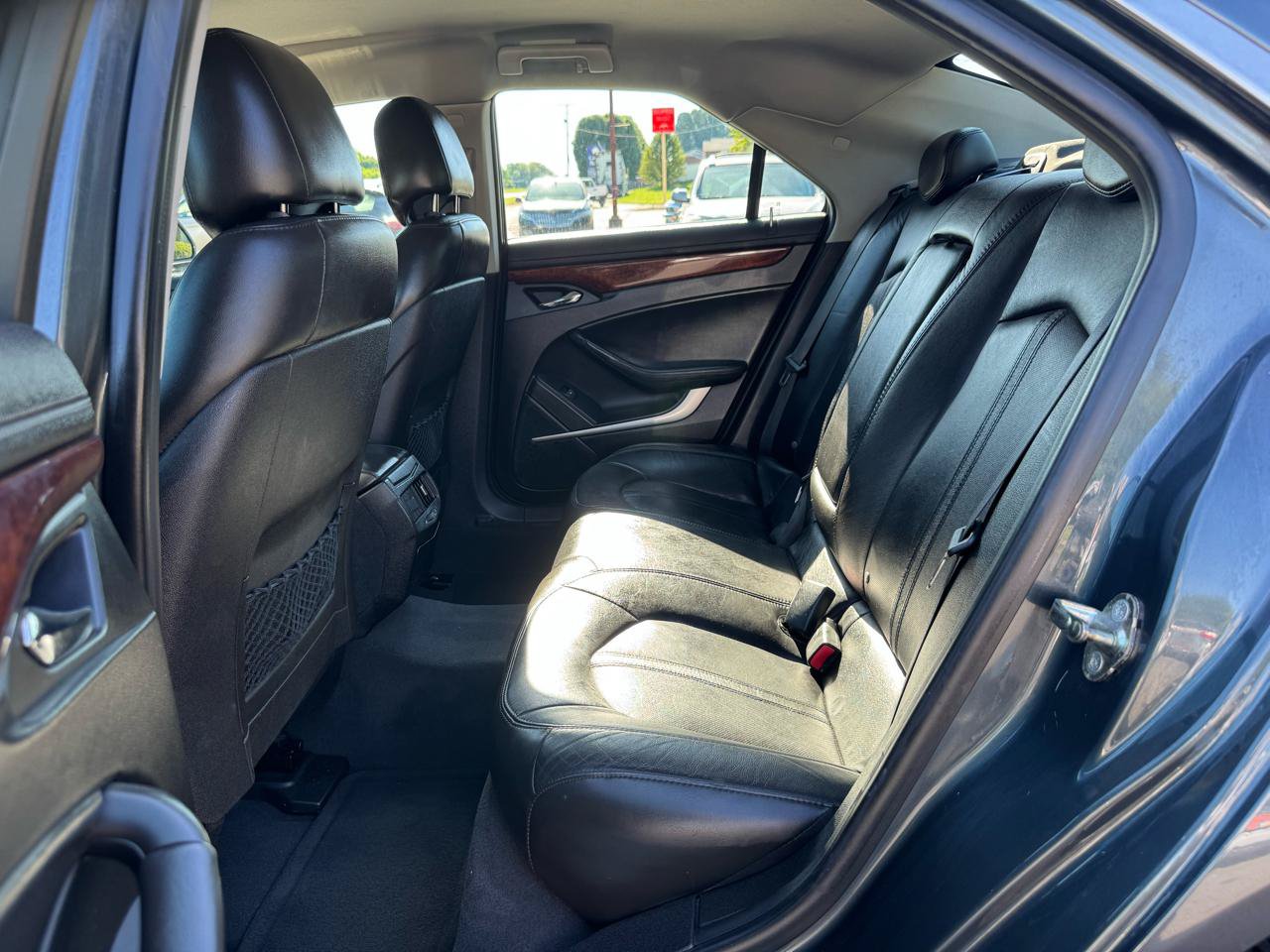 Used 2010 Cadillac CTS Luxury RWD image 12