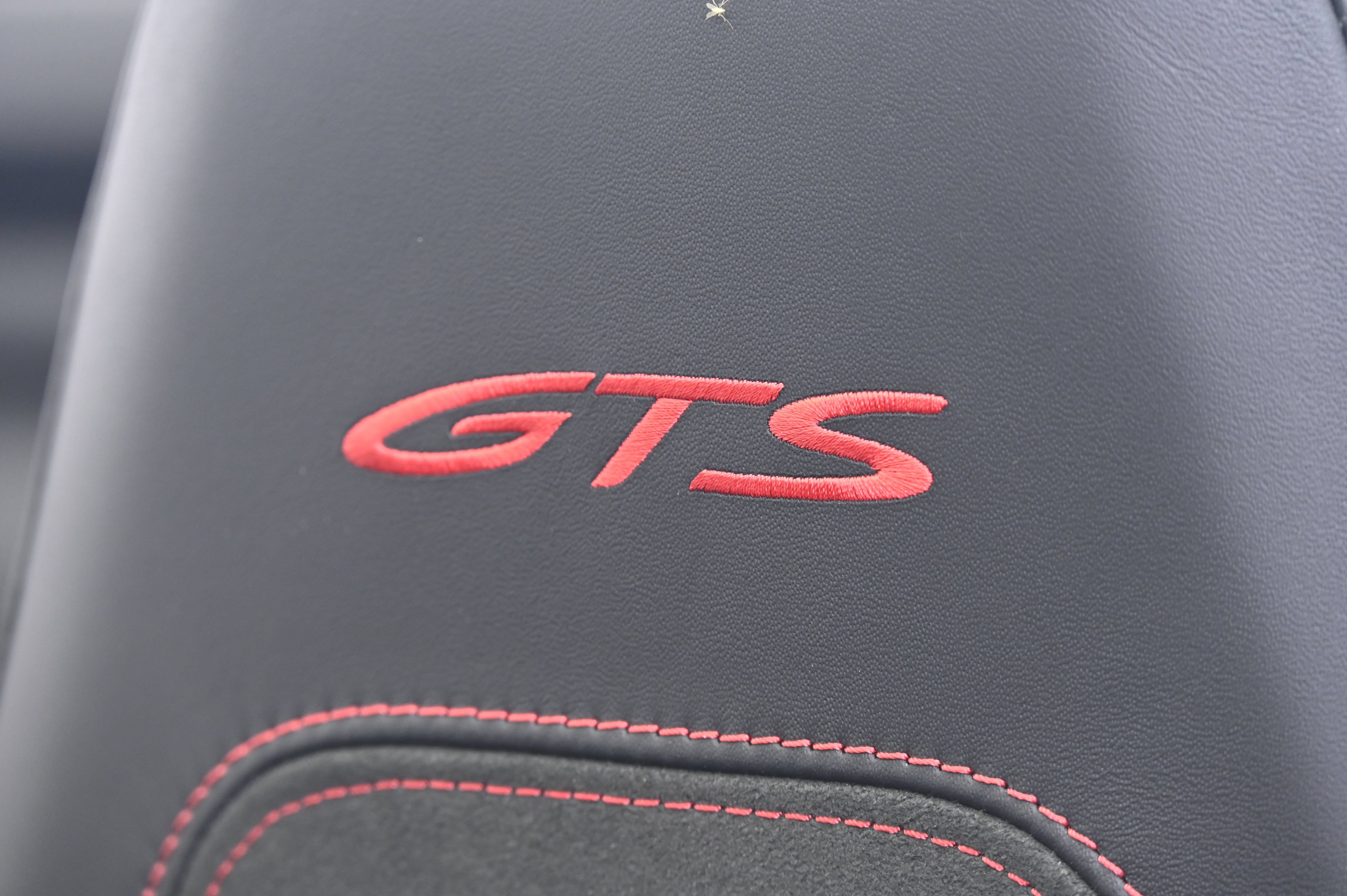 Certified 2025 Porsche 911 Carrera GTS RWD image 30