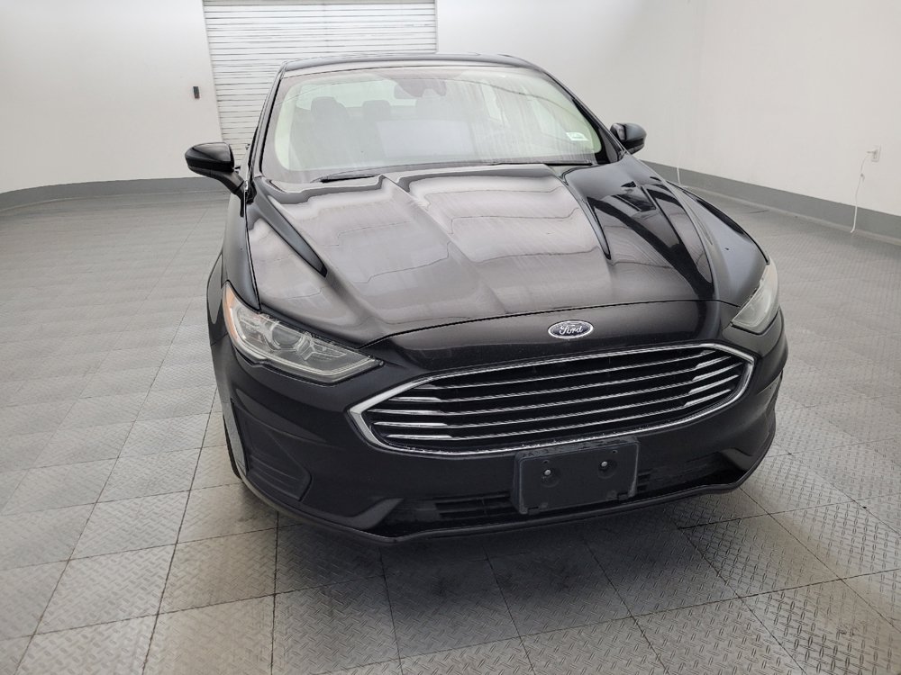 Used 2020 Ford Fusion SE FWD image 14