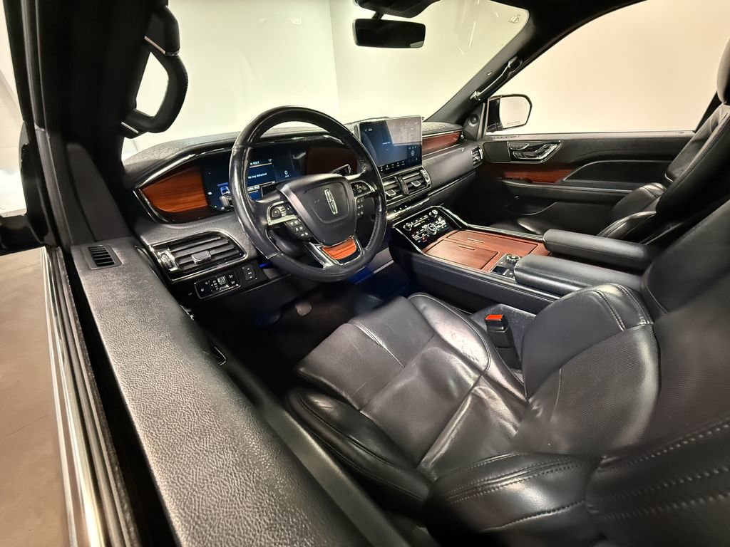 Used 2023 Lincoln Navigator Reserve image 59