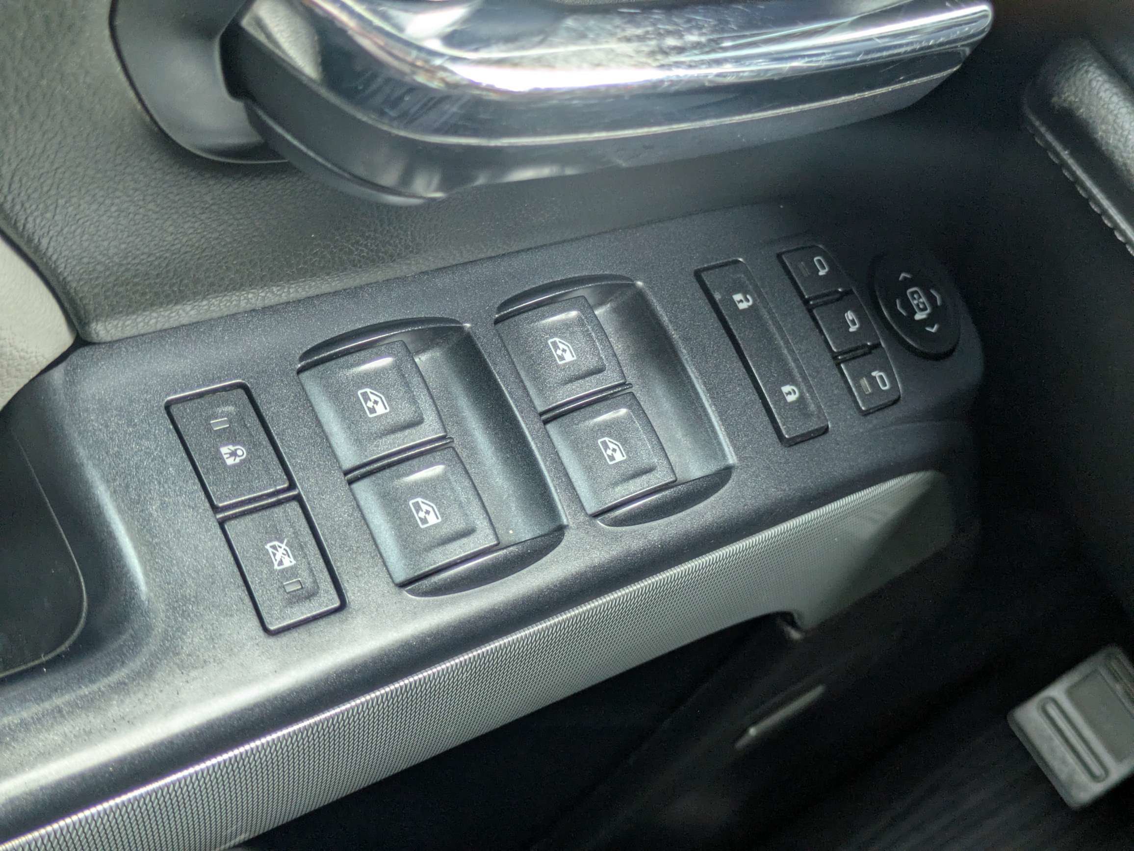 Used 2018 Chevrolet Silverado 2500 LTZ w/ Duramax Plus Package AWD/4WD image 12