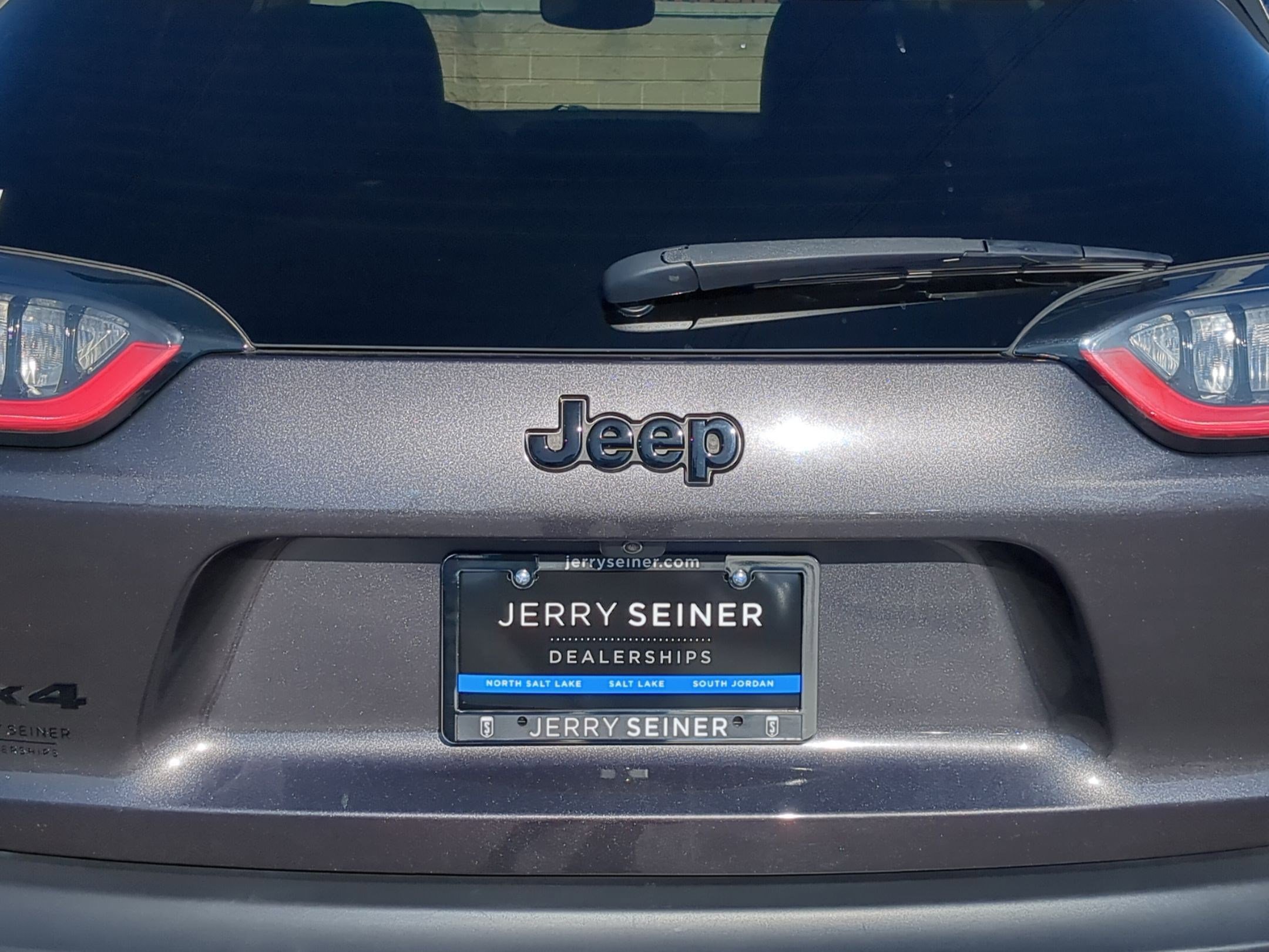 Used 2023 Jeep Cherokee Altitude Lux image 14