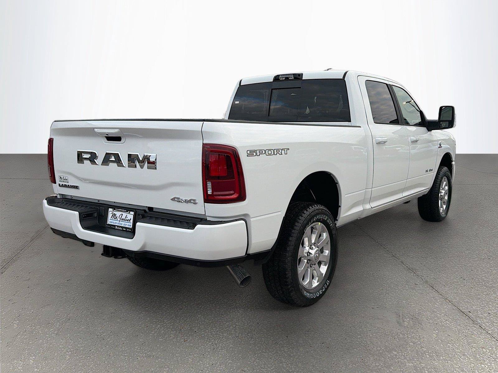 New 2026 RAM 2500 Laramie w/ Sport Appearance Package AWD/4WD image 4
