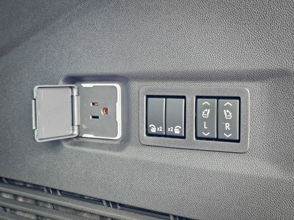 New 2026 GMC Yukon XL AT4 Ultimate w/ LPO, Floor Liner Package AWD/4WD image 44