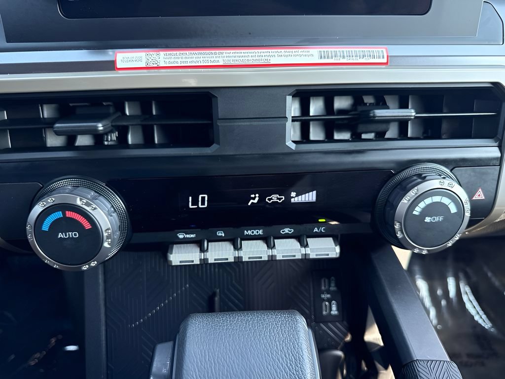 Used 2026 Toyota Tacoma TRD Off-Road AWD/4WD image 15