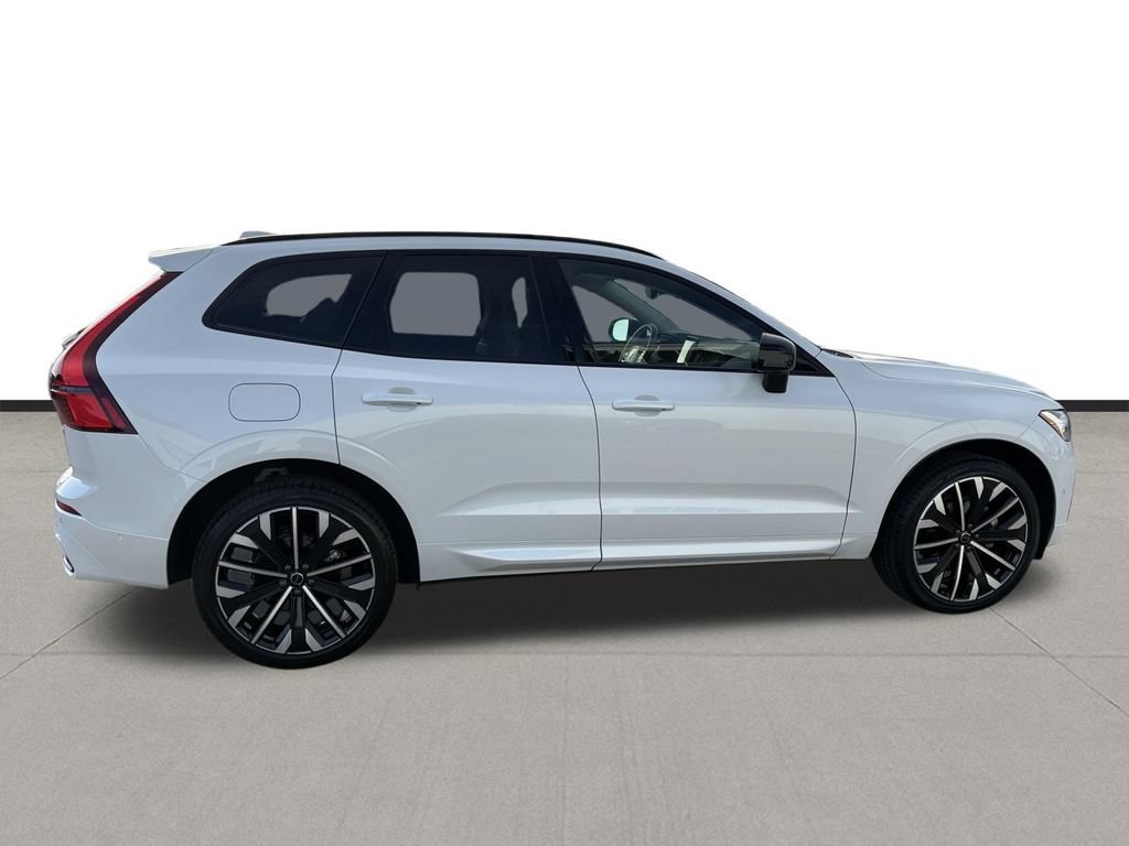 Used 2026 Volvo XC60 B5 Ultra AWD/4WD image 6