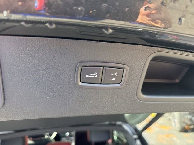 Used 2024 Porsche Macan image 23