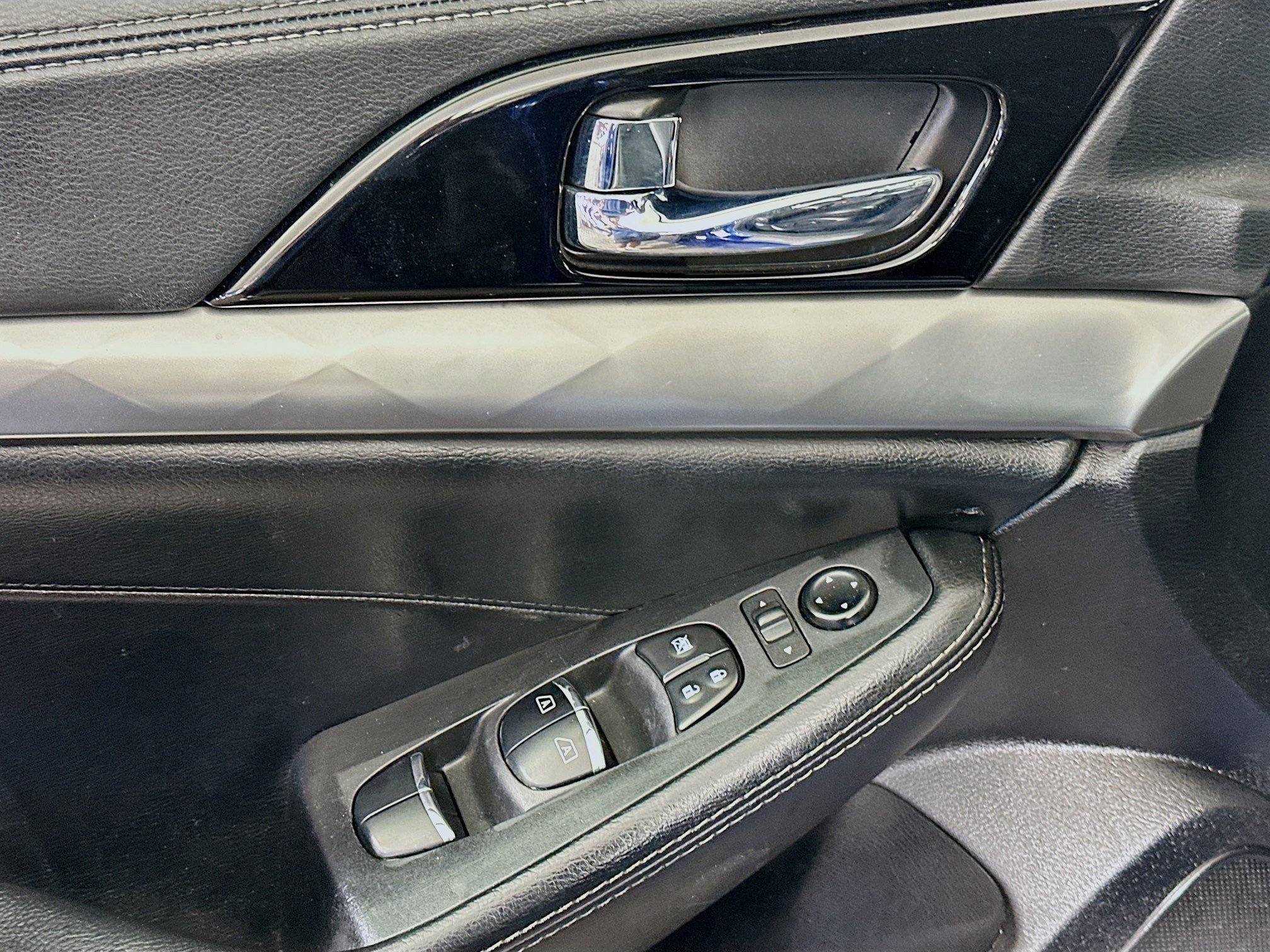 Used 2022 Nissan Maxima SV w/ Floor Mat Group image 15