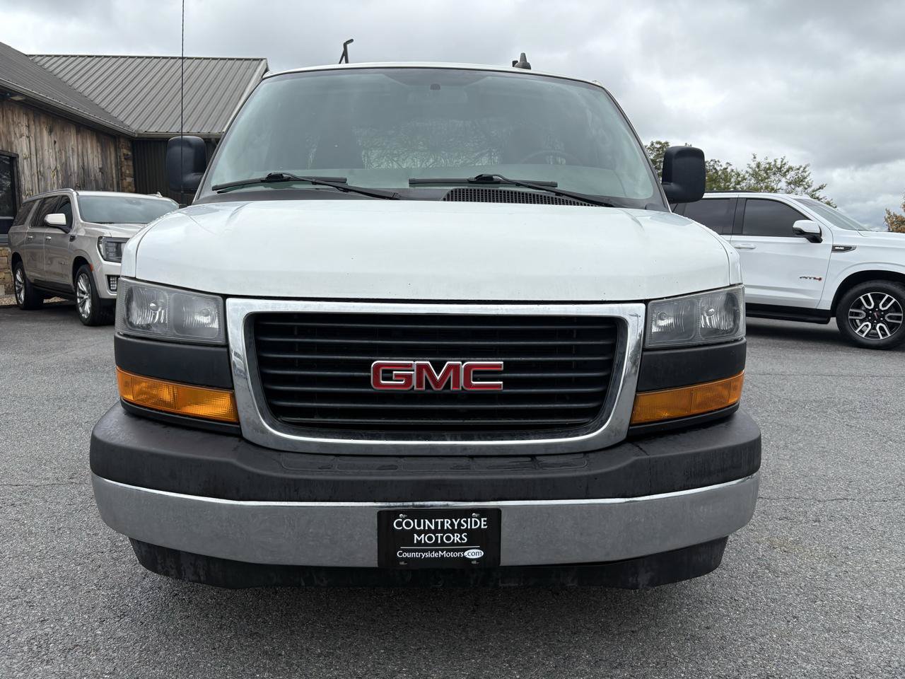 Used 2020 GMC Savana 2500 w/ Driver Convenience Package RWD image 9