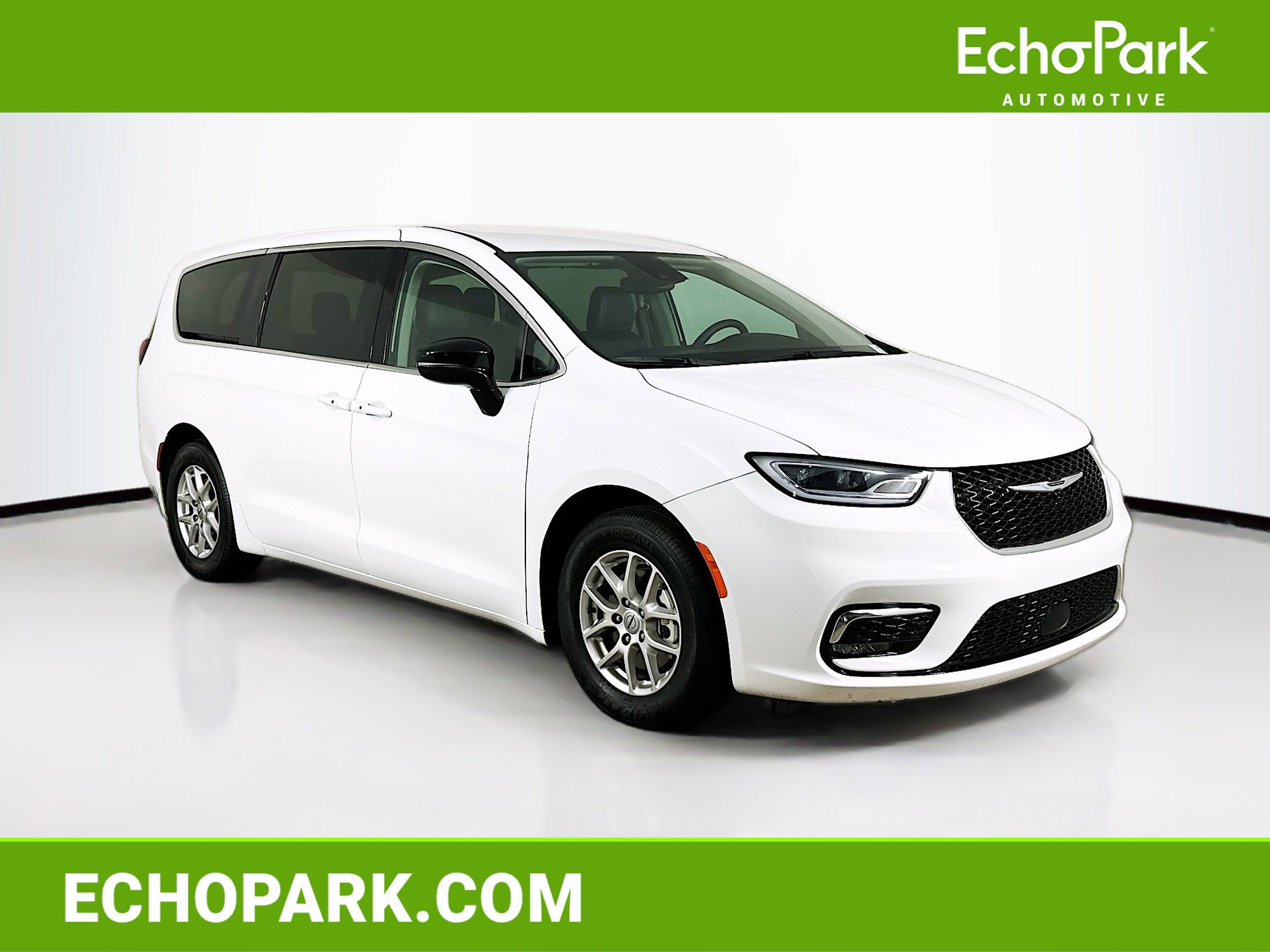 Used 2024 Chrysler Pacifica Touring-L