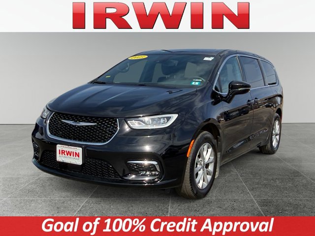 Used 2025 Chrysler Pacifica Select image 1